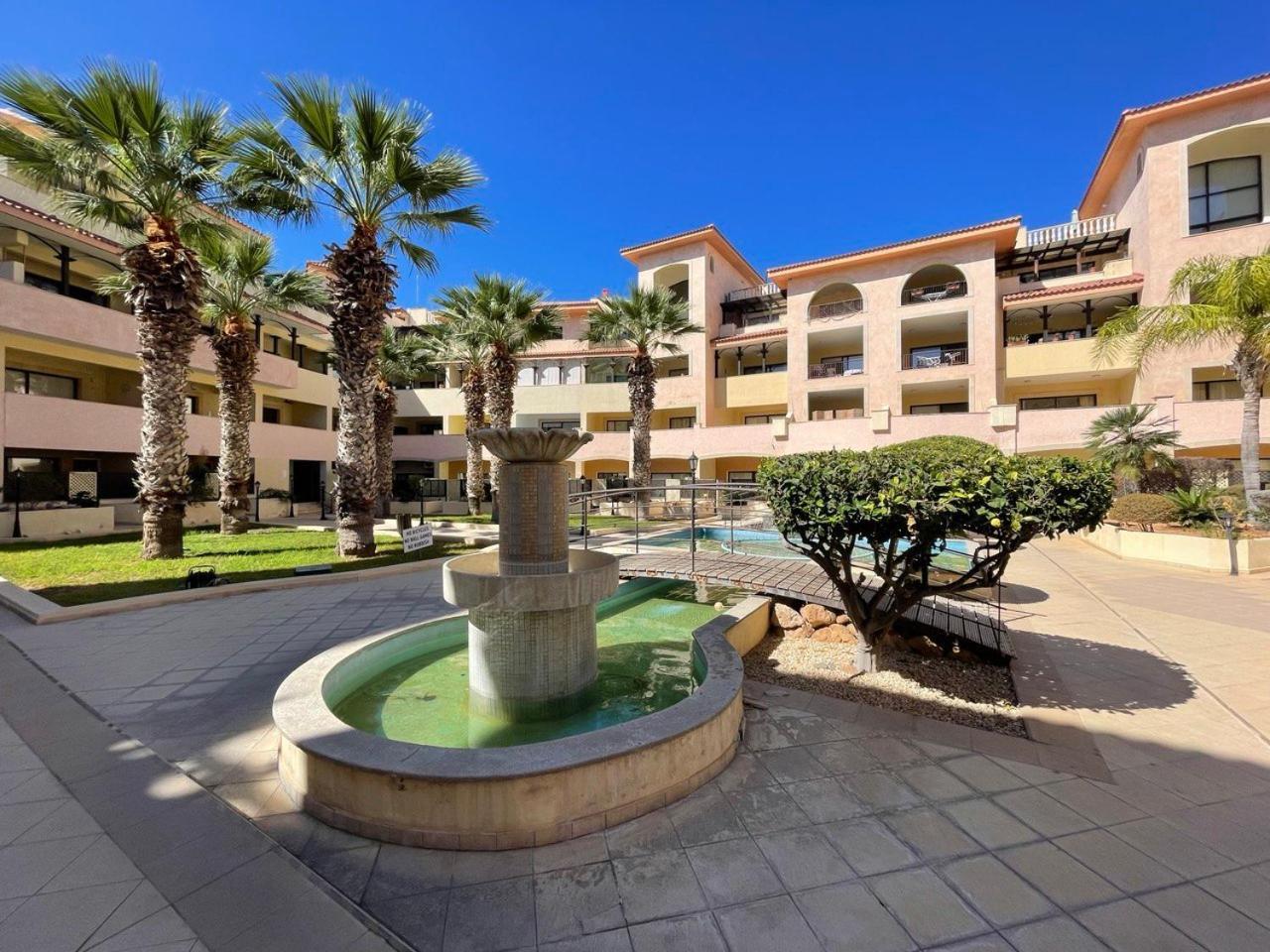Queens Gardens Paphos Exteriör bild